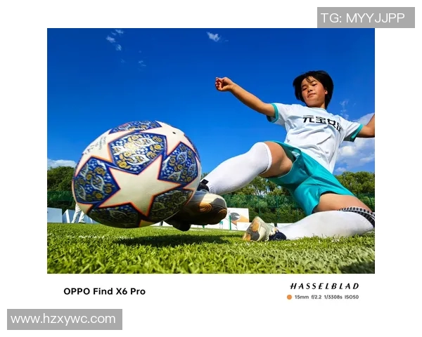 小粉丝勇敢追梦足球明星亲密互动的感人故事